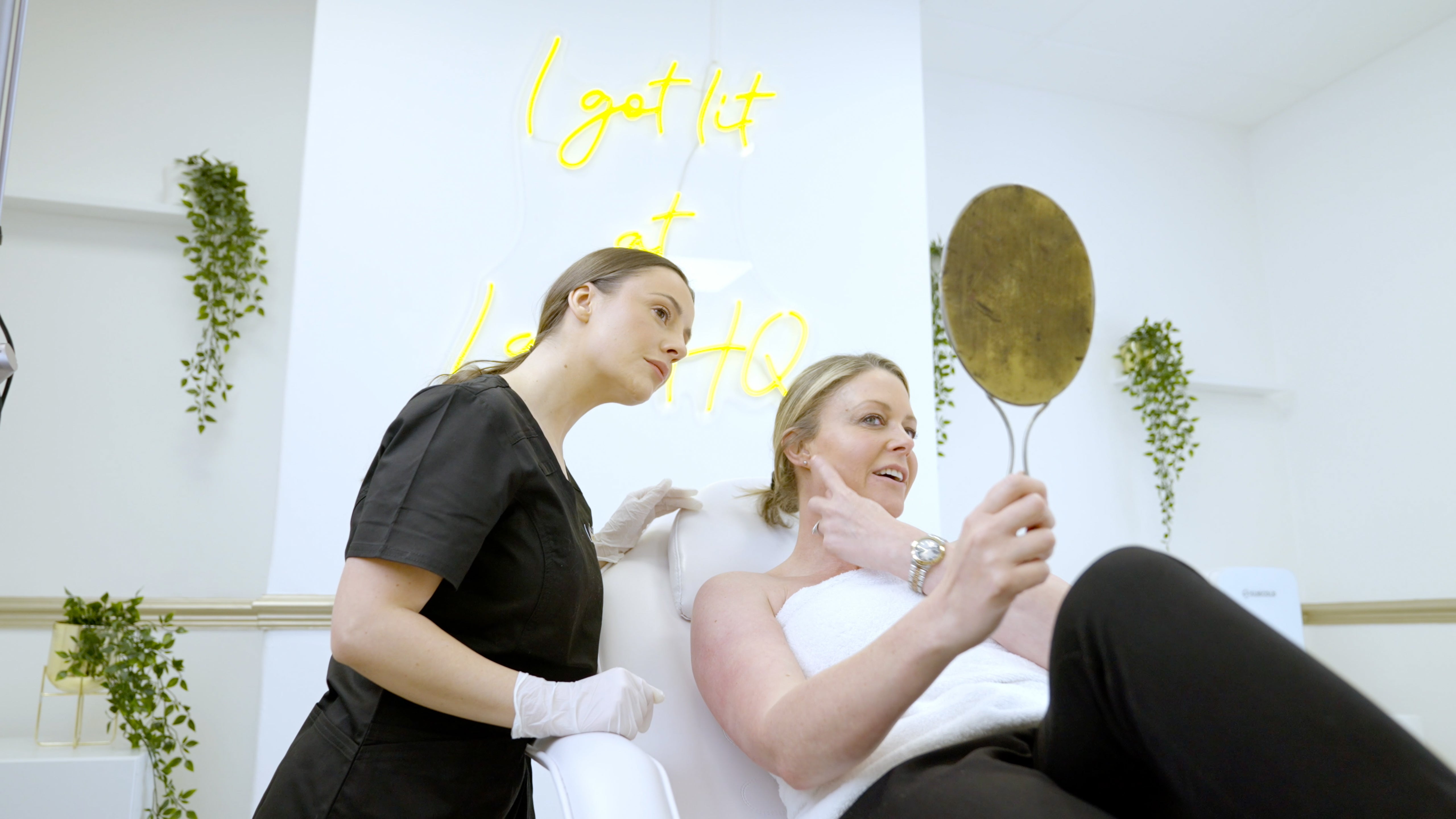 Fractional Laser Consultation - LaserHQ-MARCA-MEDIA